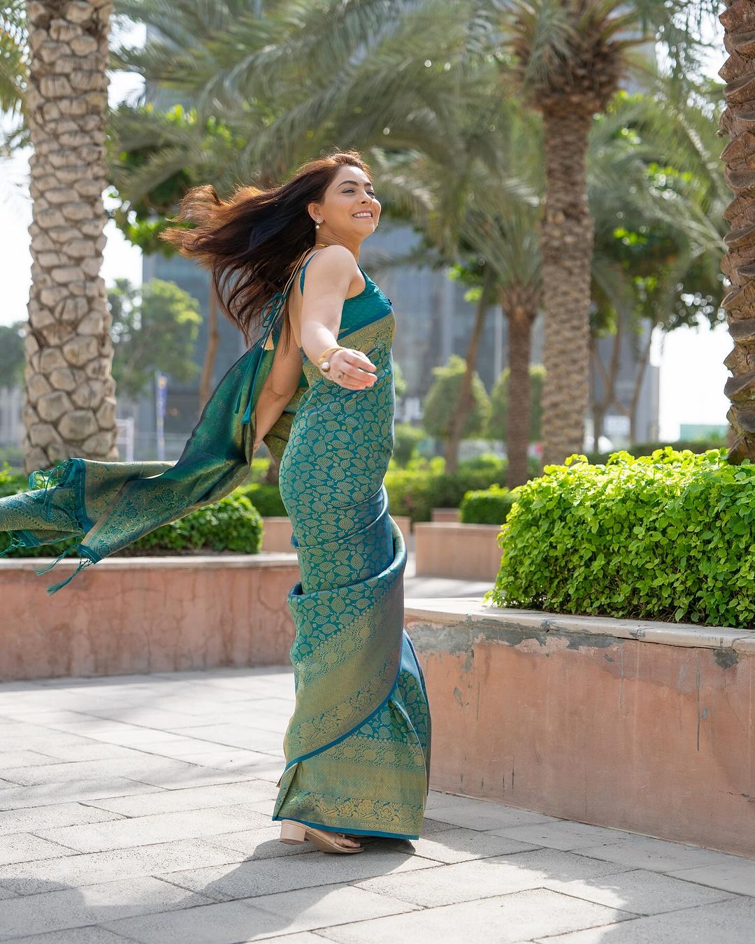 SONALEE KULKARNI in Pine Green Kanjivaram Saree