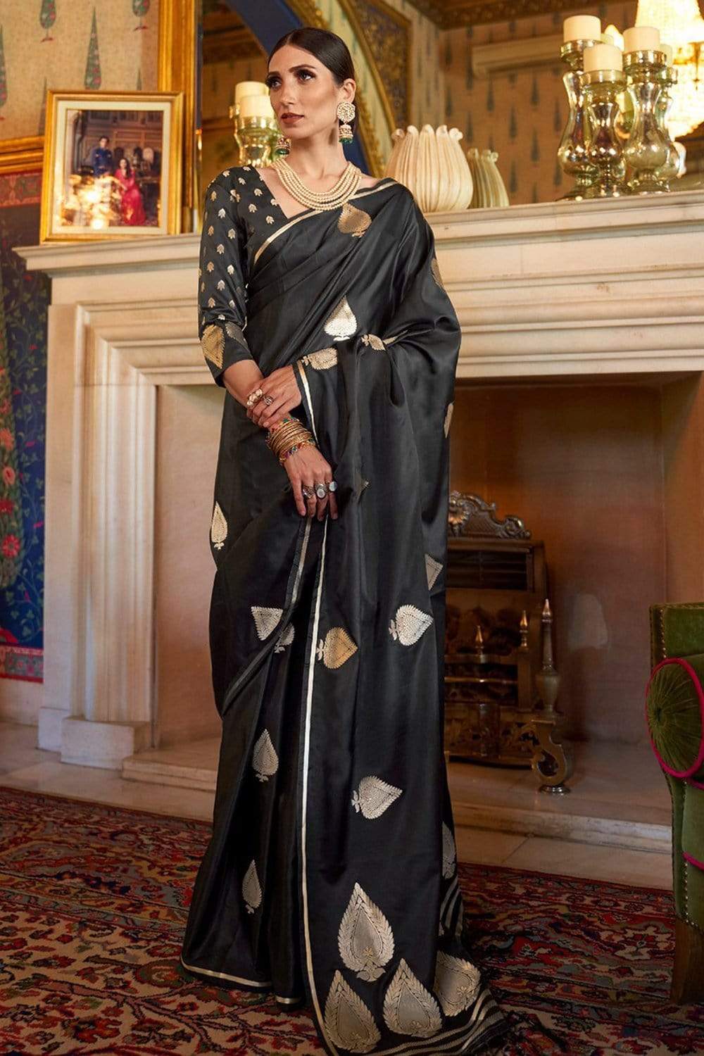 onyx black zari butta woven banarasi saree 3