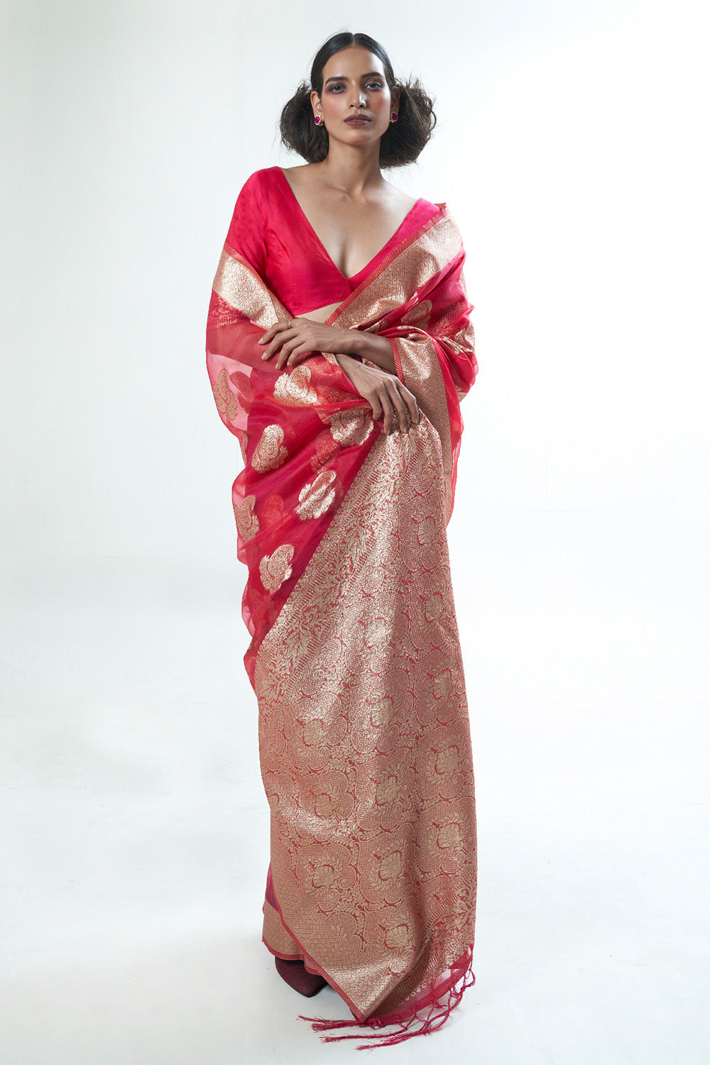 rose red organza saree 4