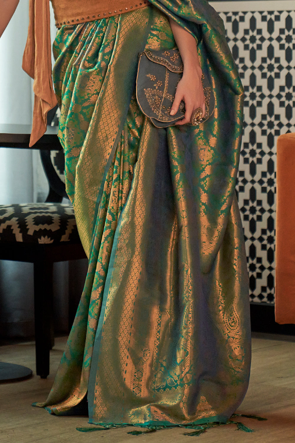 sacramento green kanjivaram saree 3 4