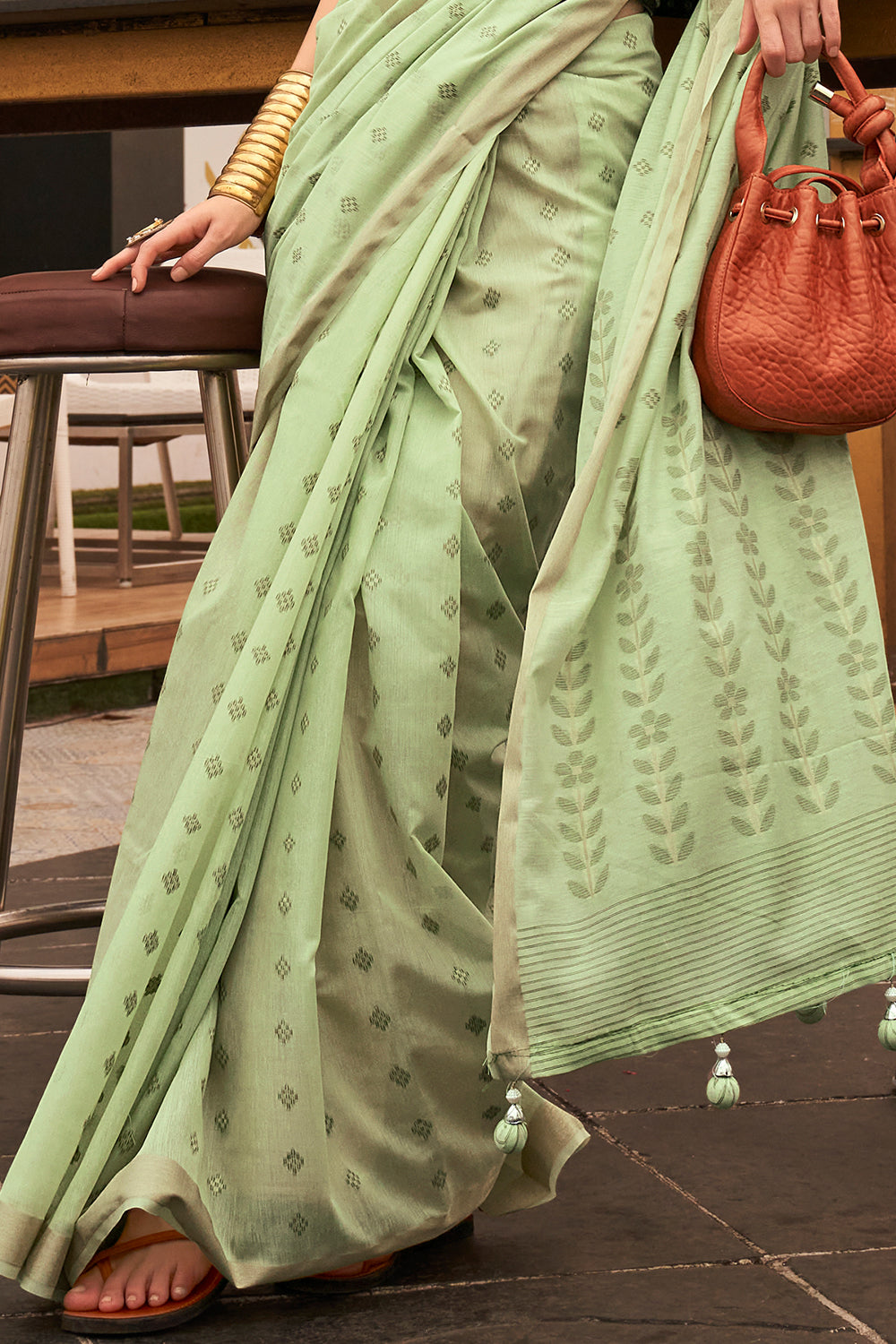 moss green linen saree 3 5