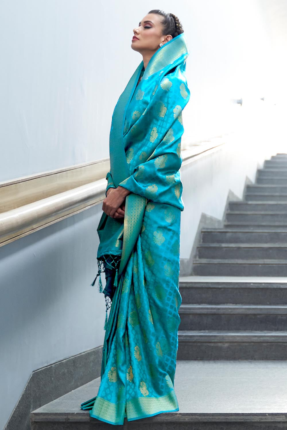 ocean blue banarasi saree 4