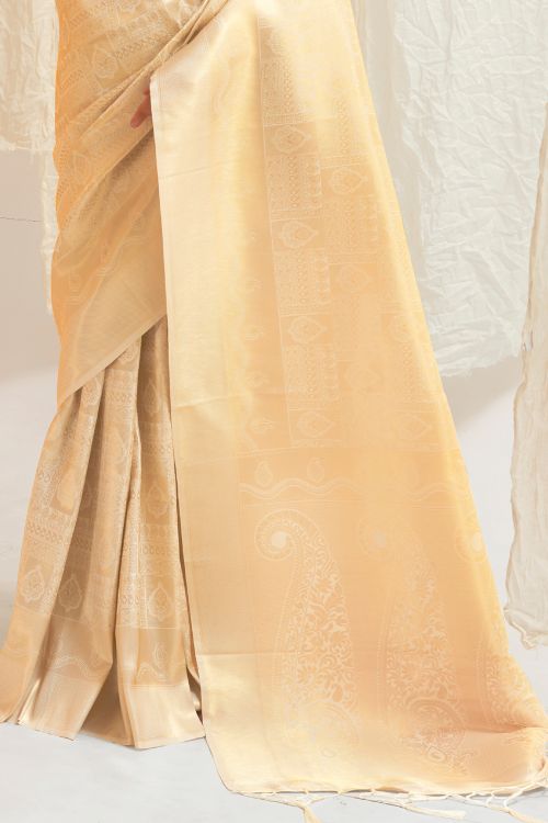 creamy white shimmery kanjivaram saree 2